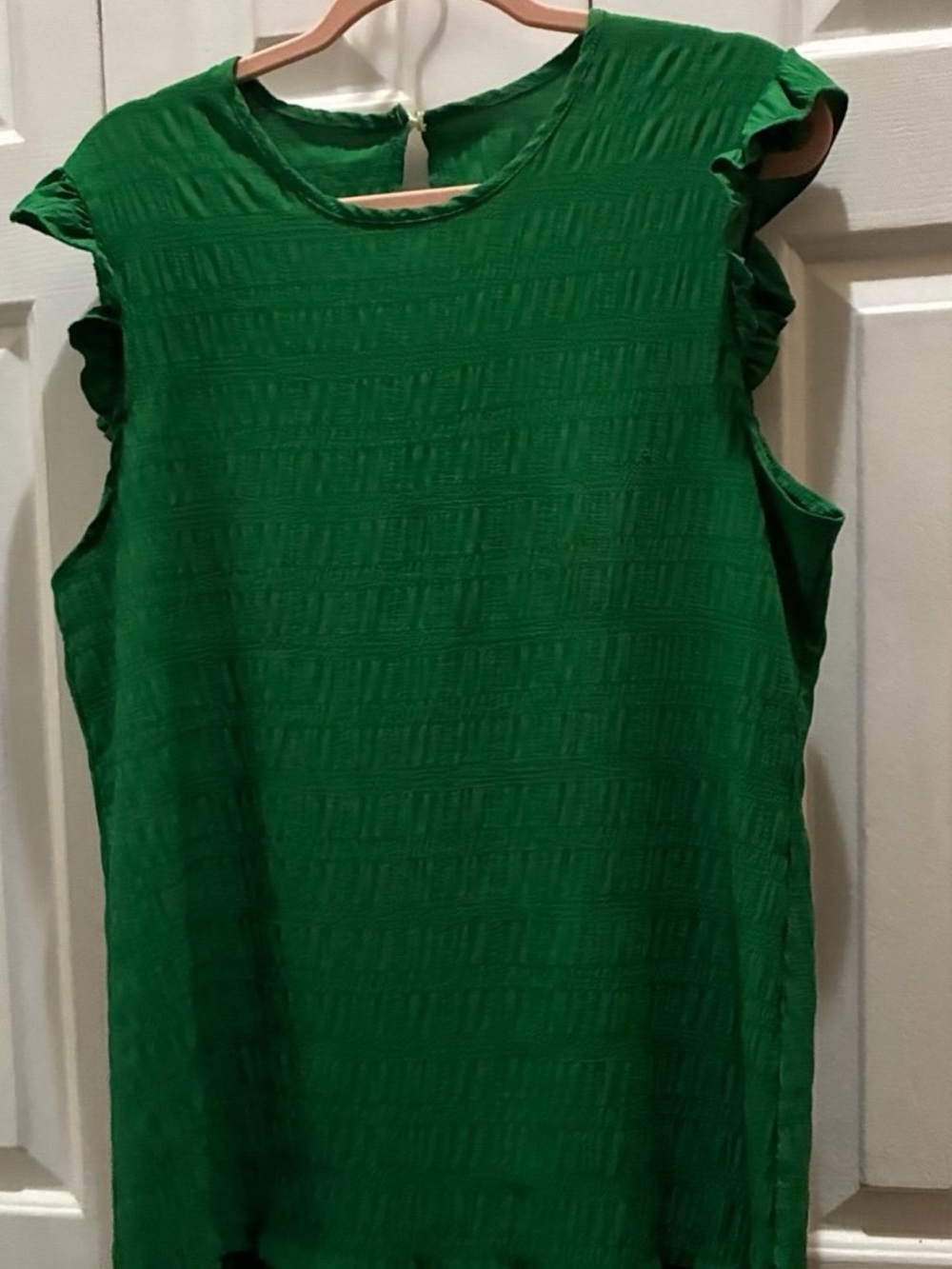 New! Women’s Sleeveless w/ Ruffles Solid Green Color Round Neck Dress. X-Large.